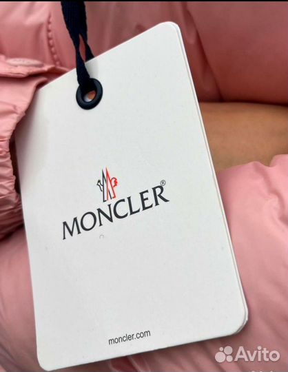 Пуховик Moncler женский розовый