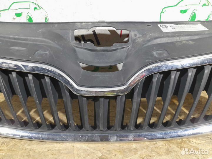 Решетка радиатора Skoda Rapid (2012-2020)