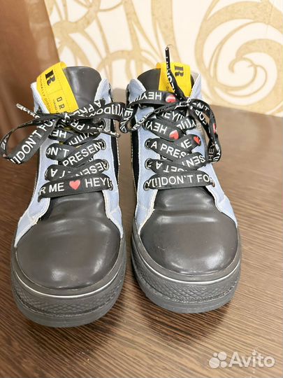 Ботинки демисезонные для девочки 28-29