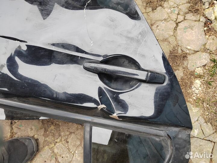 Дверь на lancer 10