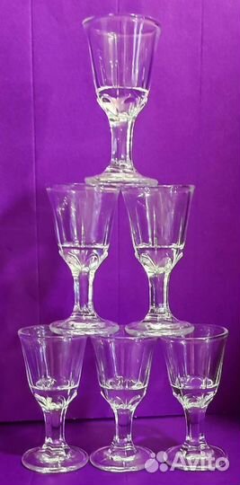 Рюмка капелька