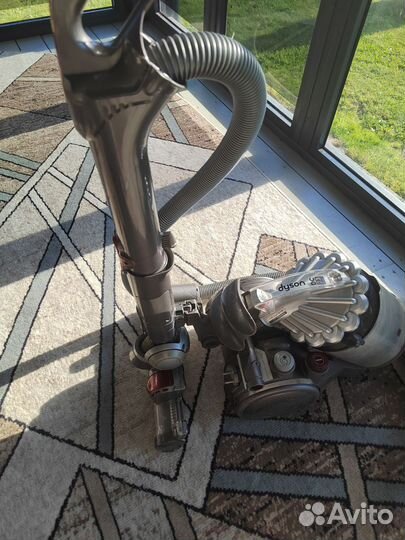 Пылесос dyson DC 23