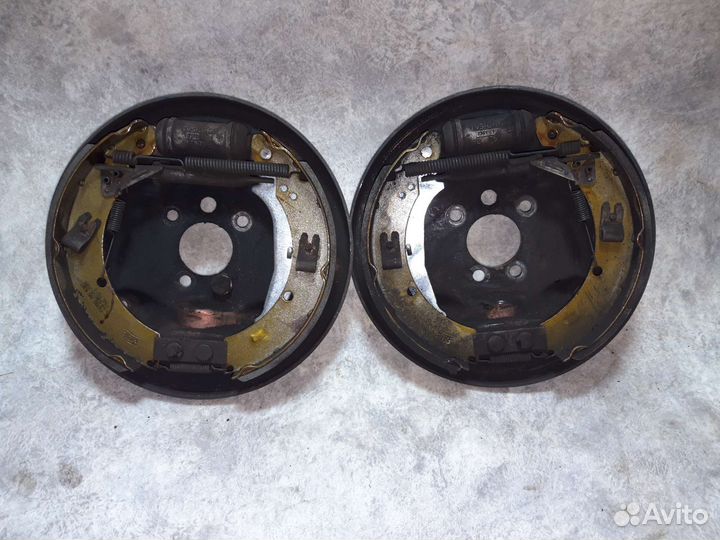 Тормозной щит Фольксваген Поло