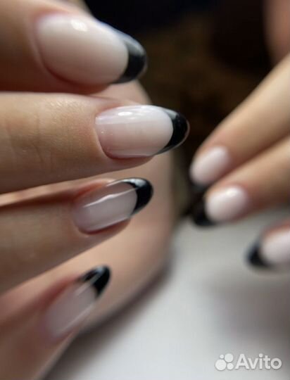 Маникюр / педикюр