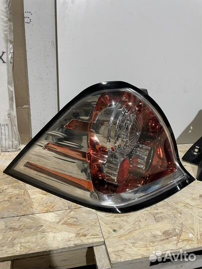 Задние фонари на Хонду Одиссей RB1-2