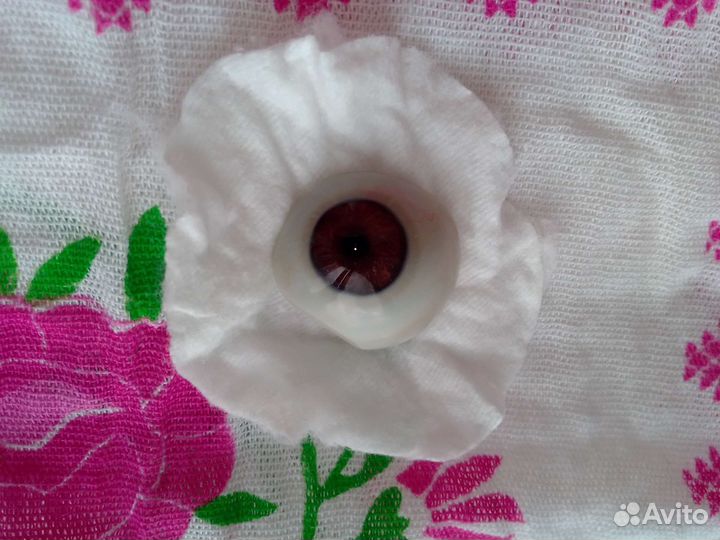 Глазной протез правый