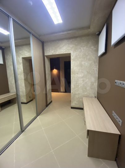 2-к. квартира, 83,5 м², 1/10 эт.