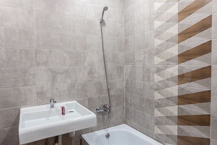 Доля в 1-к. квартире, 38,6 м², 4/4 эт.