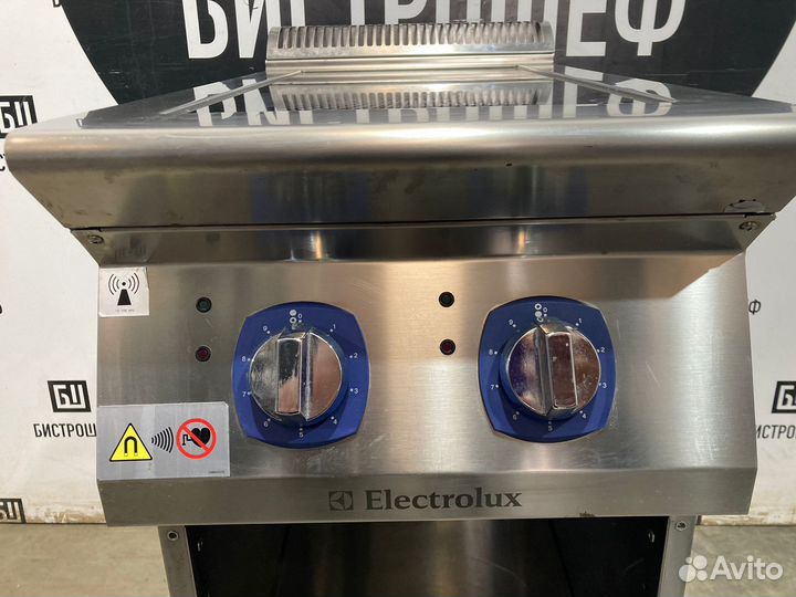 Плита индукционная electrolux E7ined200P