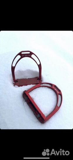 Продается конная амуниция новая и б/у