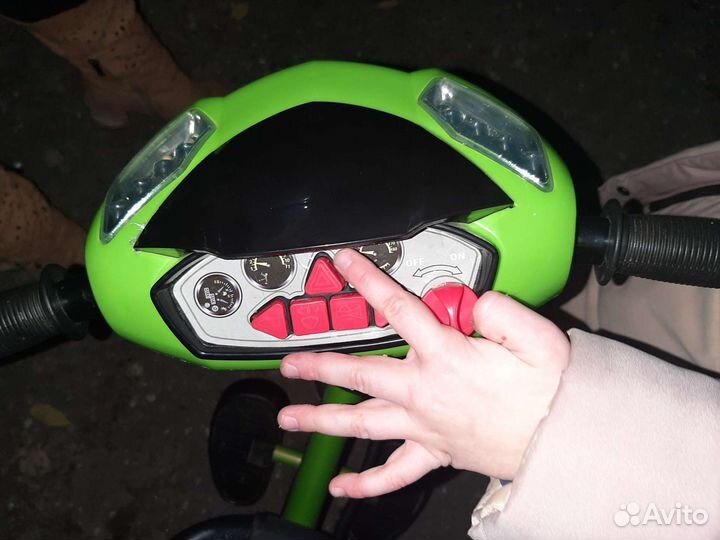 Трехколесный велосипед Playsmart зелёный