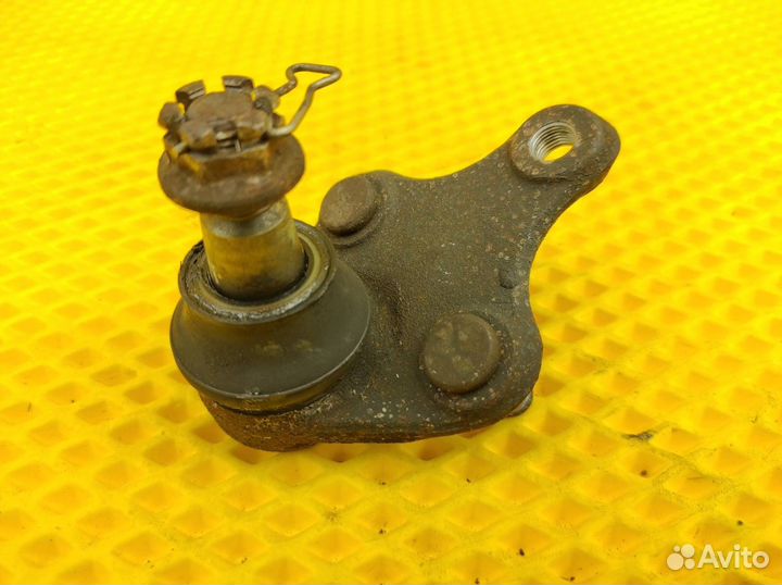 Рычаг передний левый Toyota Rav4 30 2adftv 2.2