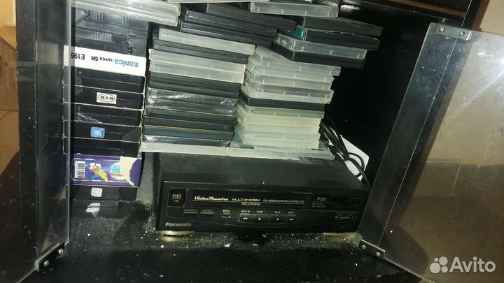 Видеомагнитофон 
