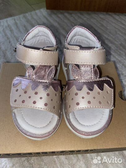 Босоножки для девочки