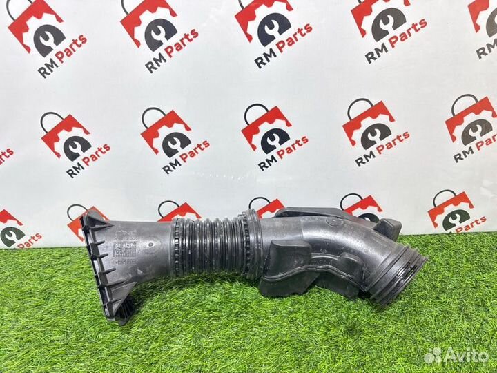 Патрубок воздушного фильтра Mercedes Gle 167