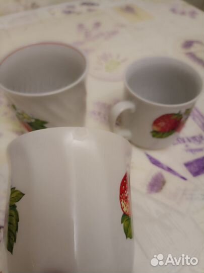 Кружки с клубничками