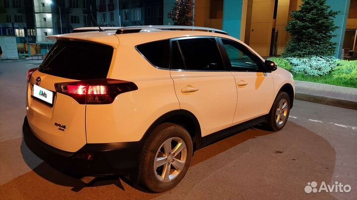 Toyota RAV4 2.2 AT, 2014, 160 000 км