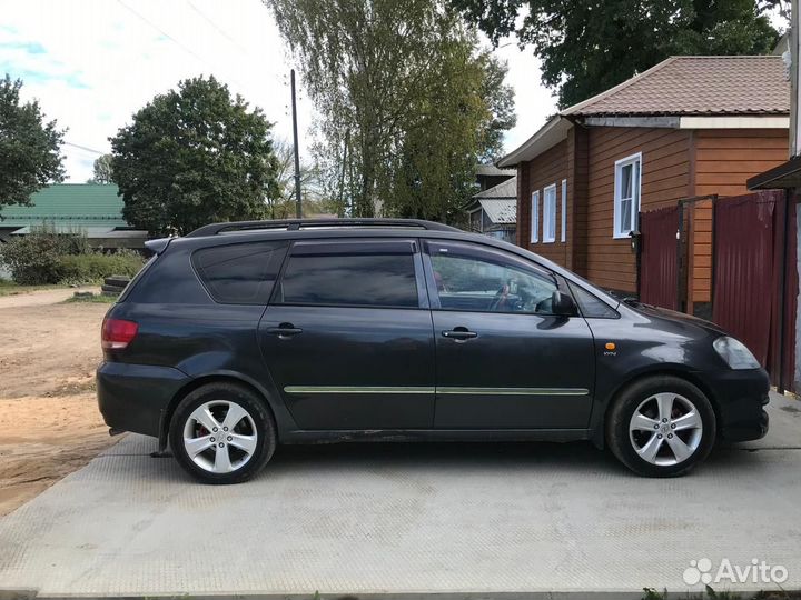 Toyota Avensis Verso 2.0 AT, 2002, 307 261 км