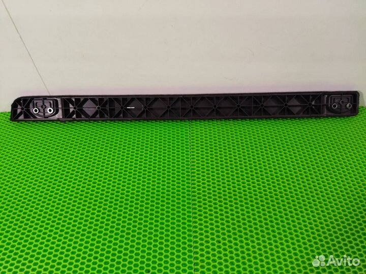 Обшивка багажника правая Volkswagen Touareg NF 7P5