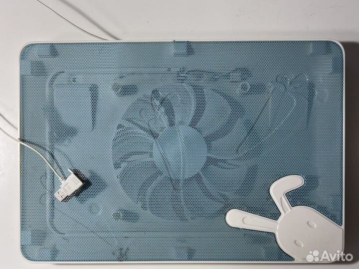 Подставка с охлаждением для ноутбука