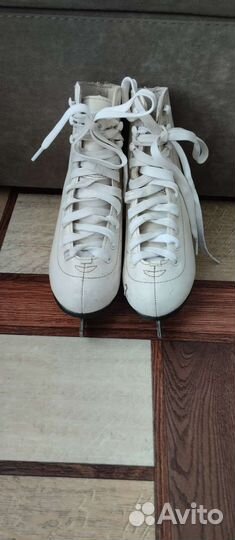 Коньки фигурные 33 размер