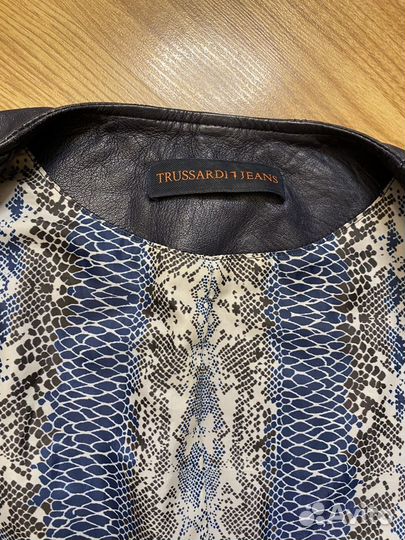 Кожаная куртка Trussardi jeans