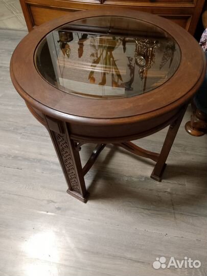 Старинный чайный столик