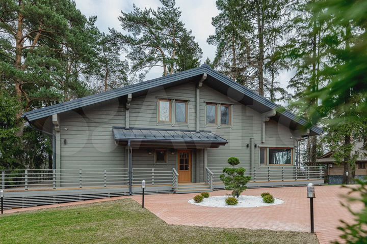 Коттедж 362 м² на участке 25,5 сот.