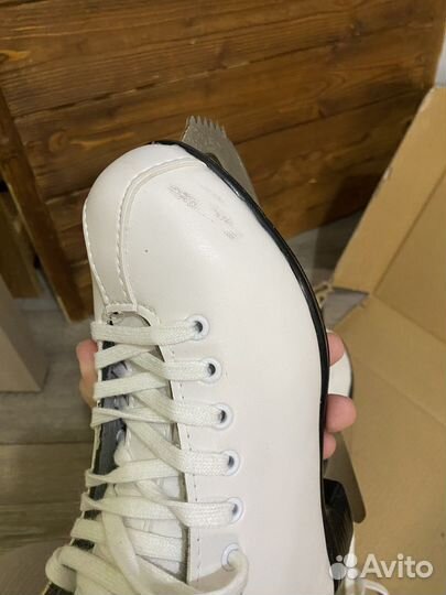 Коньки reebok женские