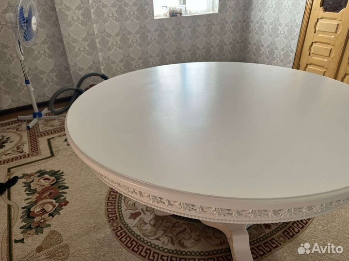 Кухонный стол