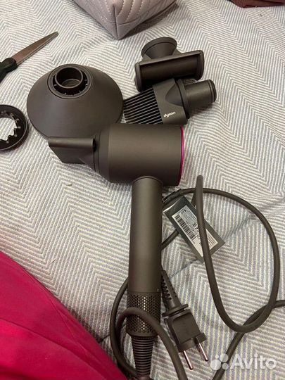 Фен Dyson Supersonic HD15 HK