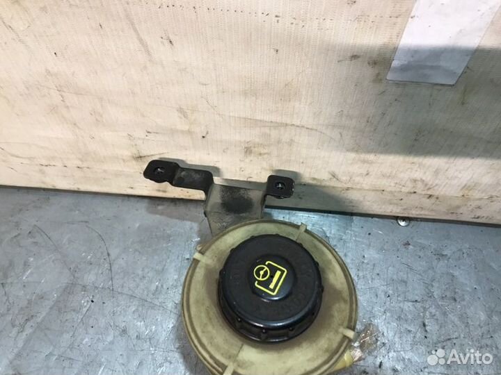 Бачок гидроусилителя Renault Sandero хэтчбек