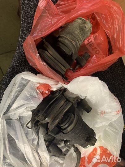 Суппорт тормозной Land Rover Range Rover Velar