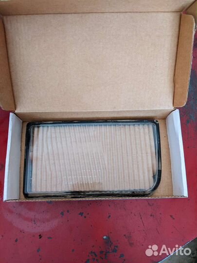 Стекло противотуманной фары правое bmw e34