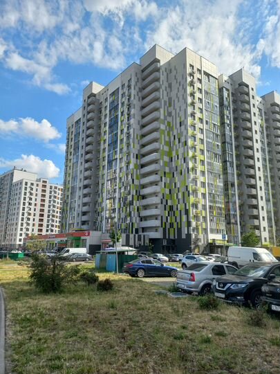 3-к. квартира, 69 м², 1/17 эт.