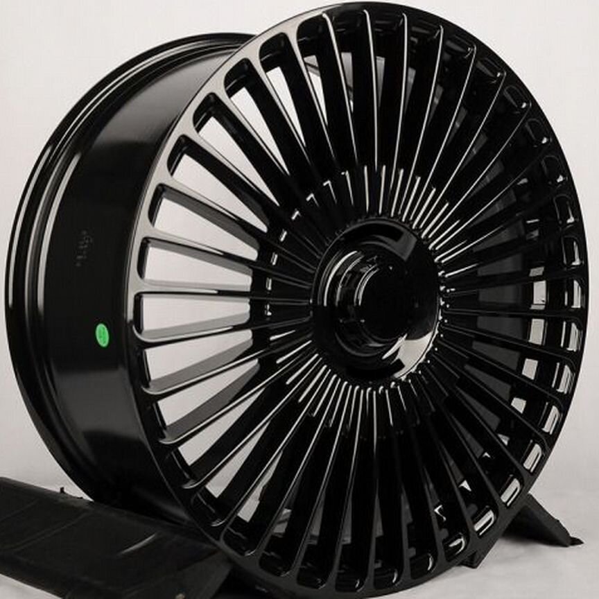 Powcan 3S1319 : 9,5x20 5*112 Et:40 Dia:66,6 Gloss Black