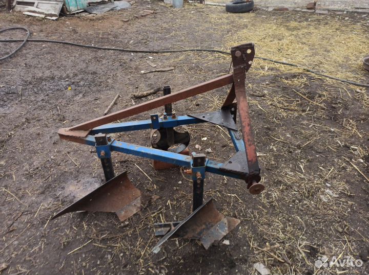 Плуг двукорпусной