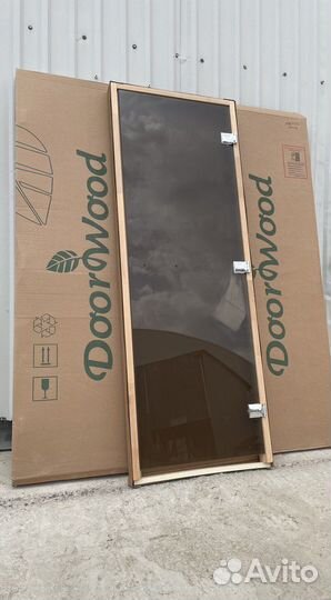 Дверь стеклянная для бани и сауны