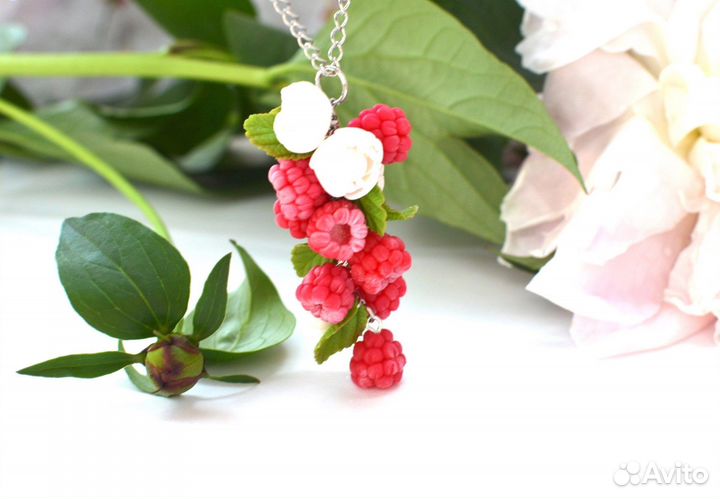 Кулоны и подвески