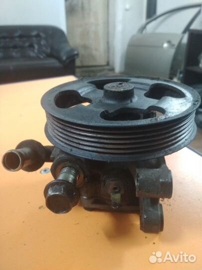 Насос гура Mazda 3 BK 2.3