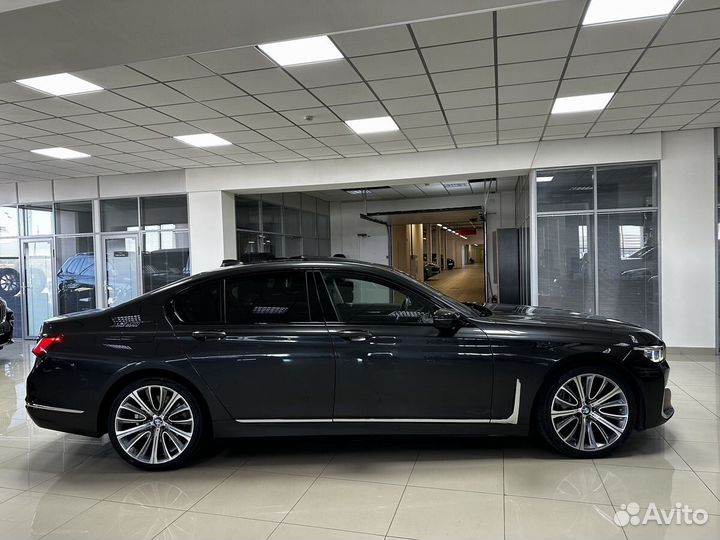 BMW 7 серия, 2022