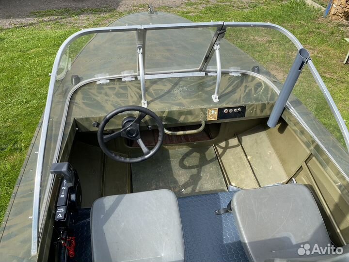 Катер Днепр