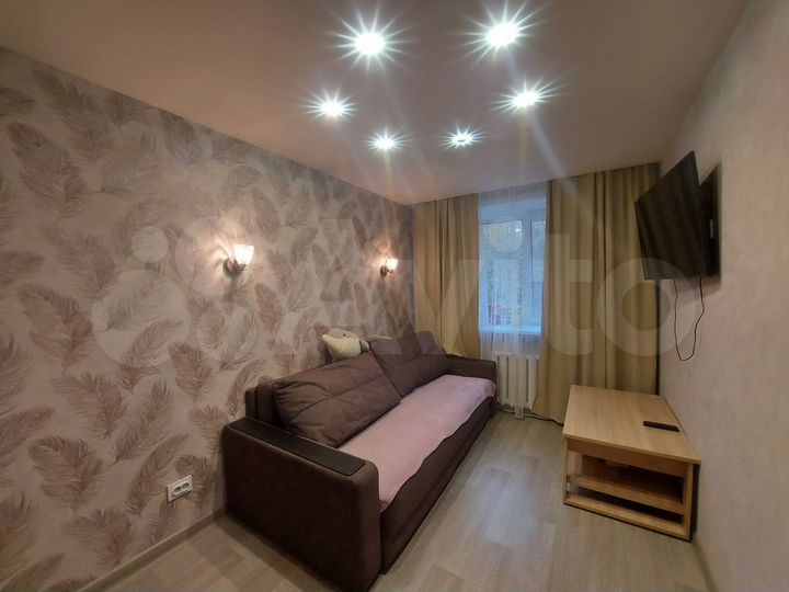 Комната 35 м² в 5-к., 2/3 эт.