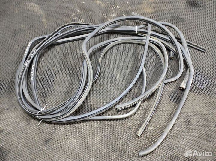 Уплотнитель дверных проемов Ford Orion 1985-1990