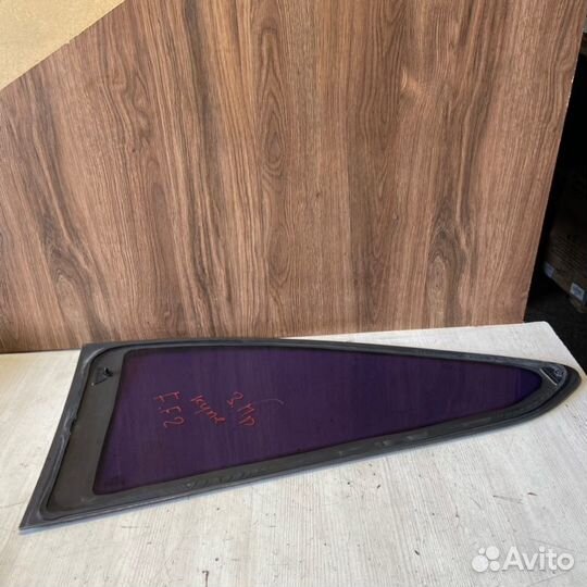 Форточка правая Ford Focus 2 shdb