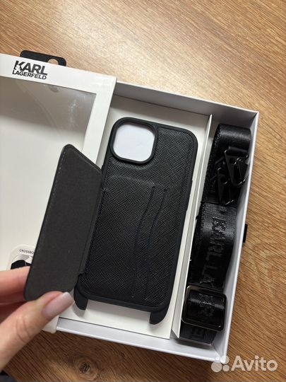 Чехол на iPhone 15 Karl Lagerfeld с карманом новый
