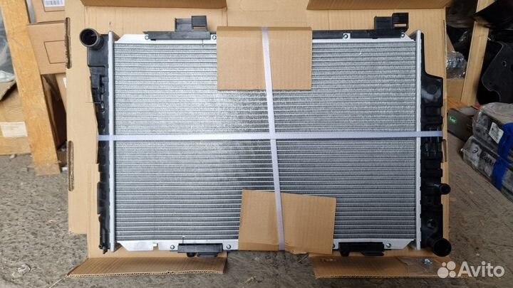 Радиатор mercedes C-class W202 W208 W210 W170