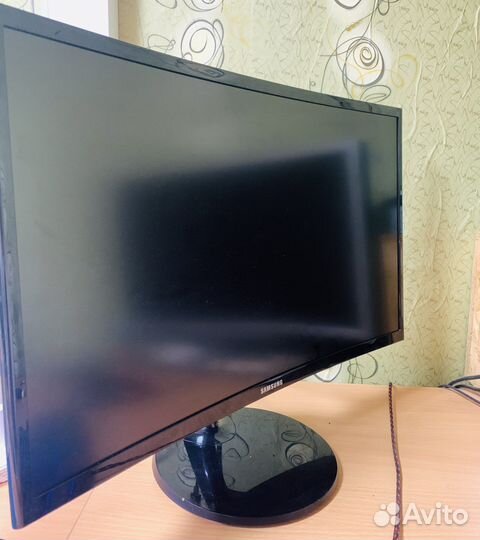 Монитор Samsung 24 Изогнутый Full Hd