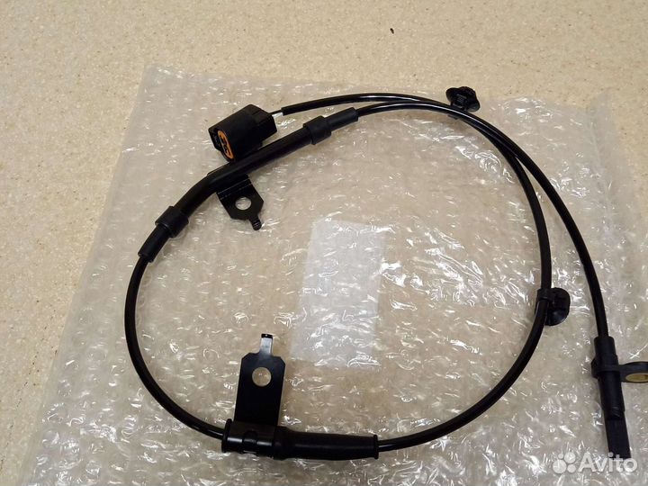 Датчик ABS задний левый/правый Mitsubishi Grandis