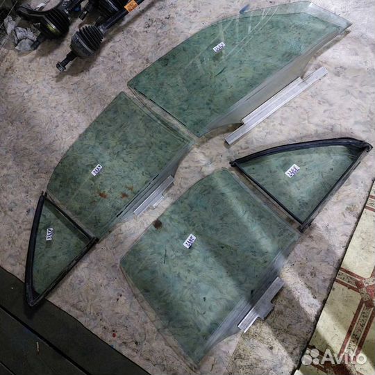 Мерседес 202 стекла боковые